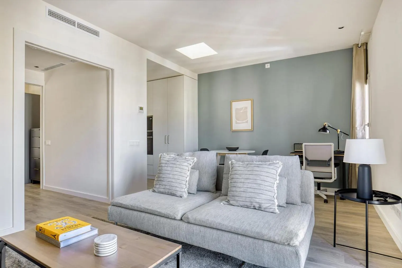 Blueground La Dreta De Leixample Balcony Bcn-90 Apartment Barcelona Spain